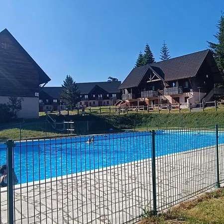 Au Rdc 5 Personnes Terrasse Piscine Apartment *