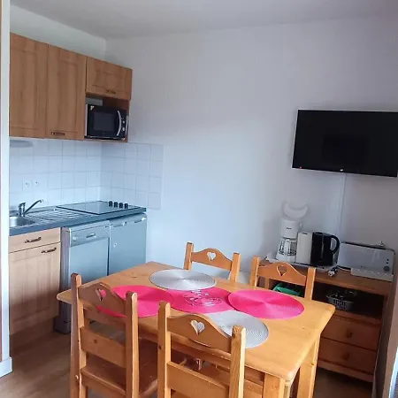 Au Rdc 5 Personnes Terrasse Piscine Lägenhet