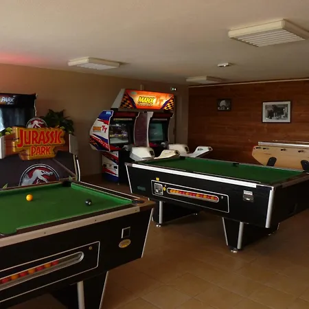 Apartment Au Rdc 5 Personnes Terrasse Piscine Besse-et-Saint-Anastaise